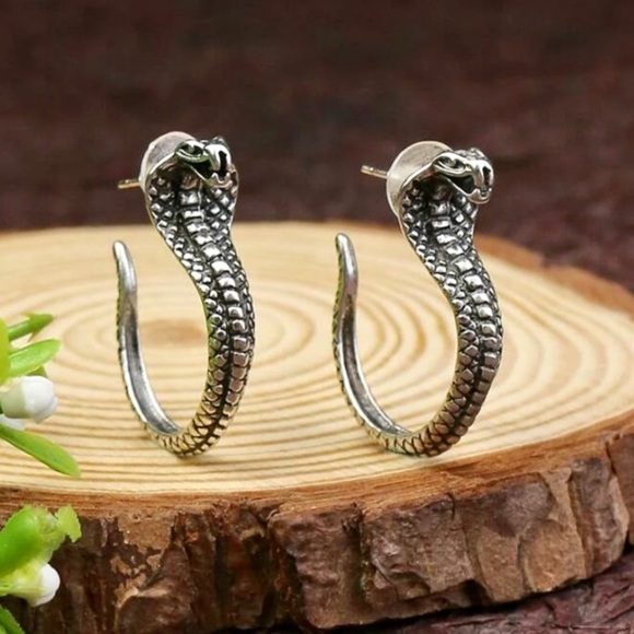 Cobra Earrings - Picture 2 of 4